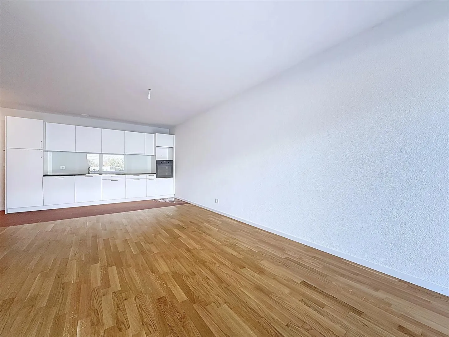 For rent beautiful 2.5 room apartments in Bramois - Photo 3 of 9