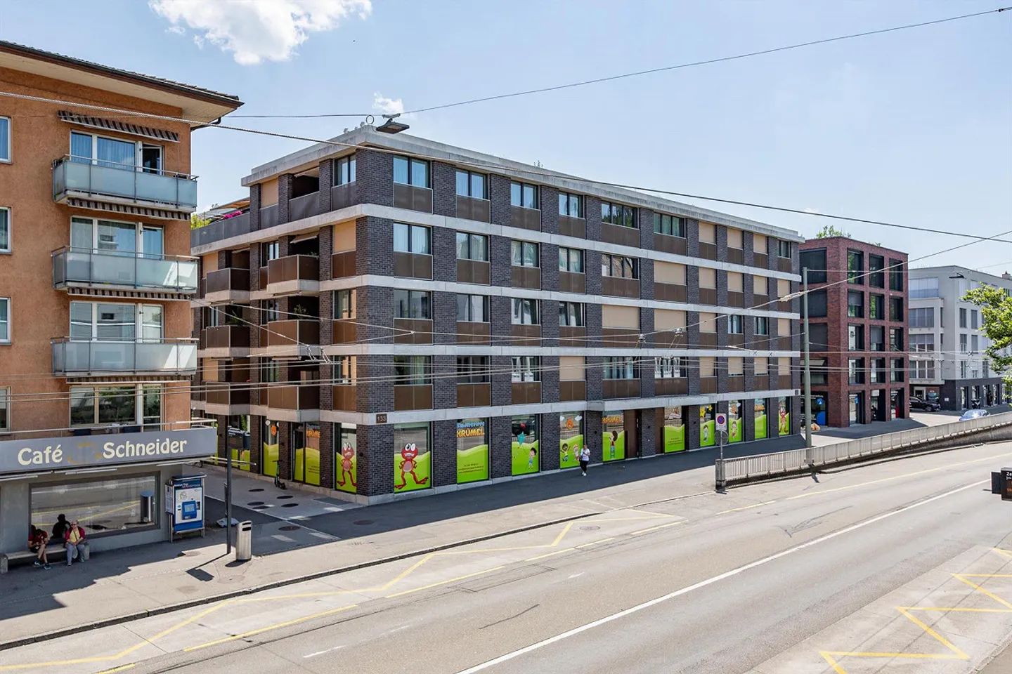 Appartement moderne de 2,5 pièces avec grand balcon et maison intelligente au centre ... - Photo 2 sur 10