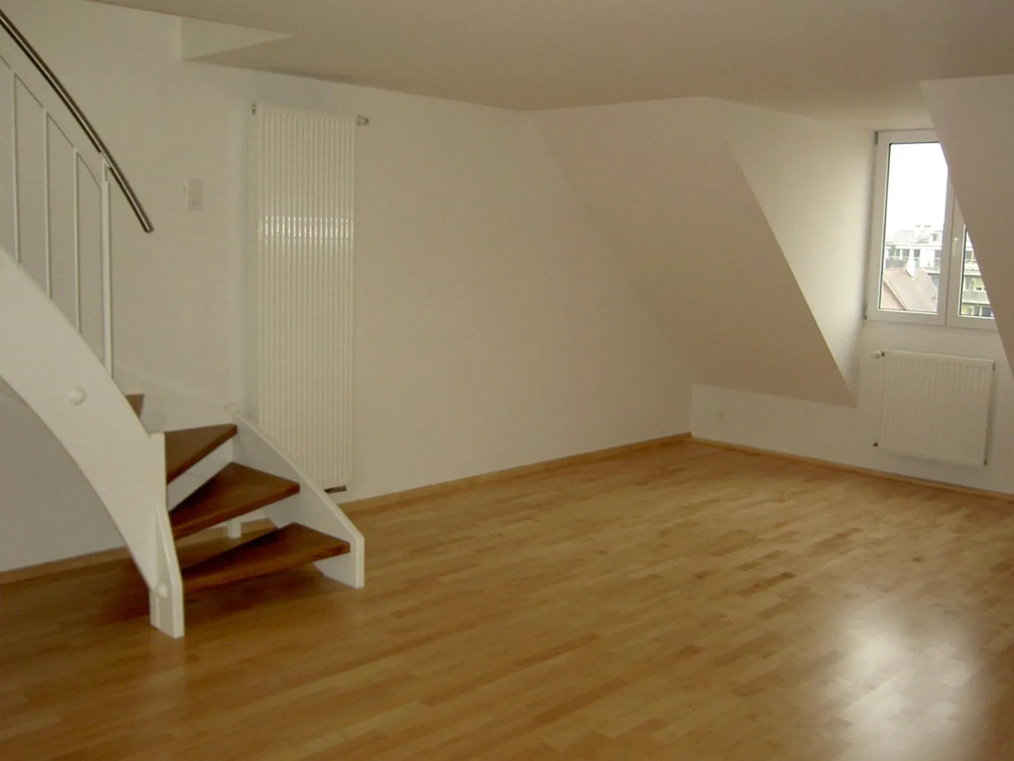 Appartement duplex loft élégant de 2,5 à 4 pièces à Bâle - Photo 12 sur 23