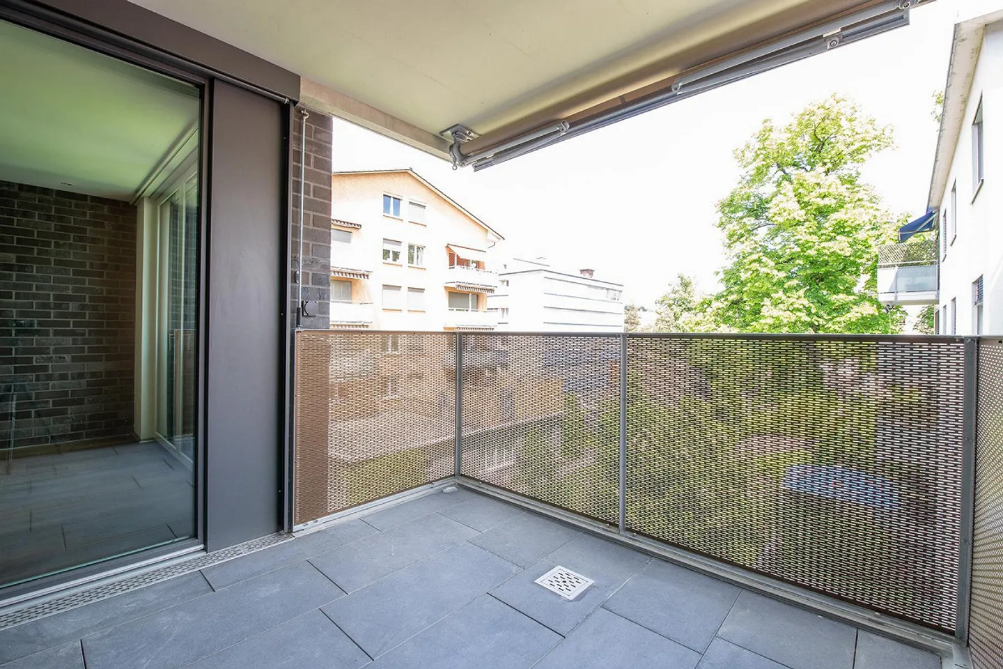 Appartement moderne de 2,5 pièces avec grand balcon et maison intelligente au centre ... - Photo 10 sur 10