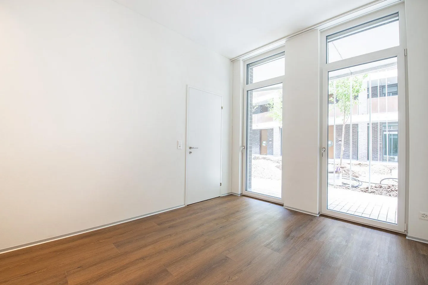 Appartement moderne de 2,5 pièces avec grand balcon et maison intelligente au centre ... - Photo 5 sur 10