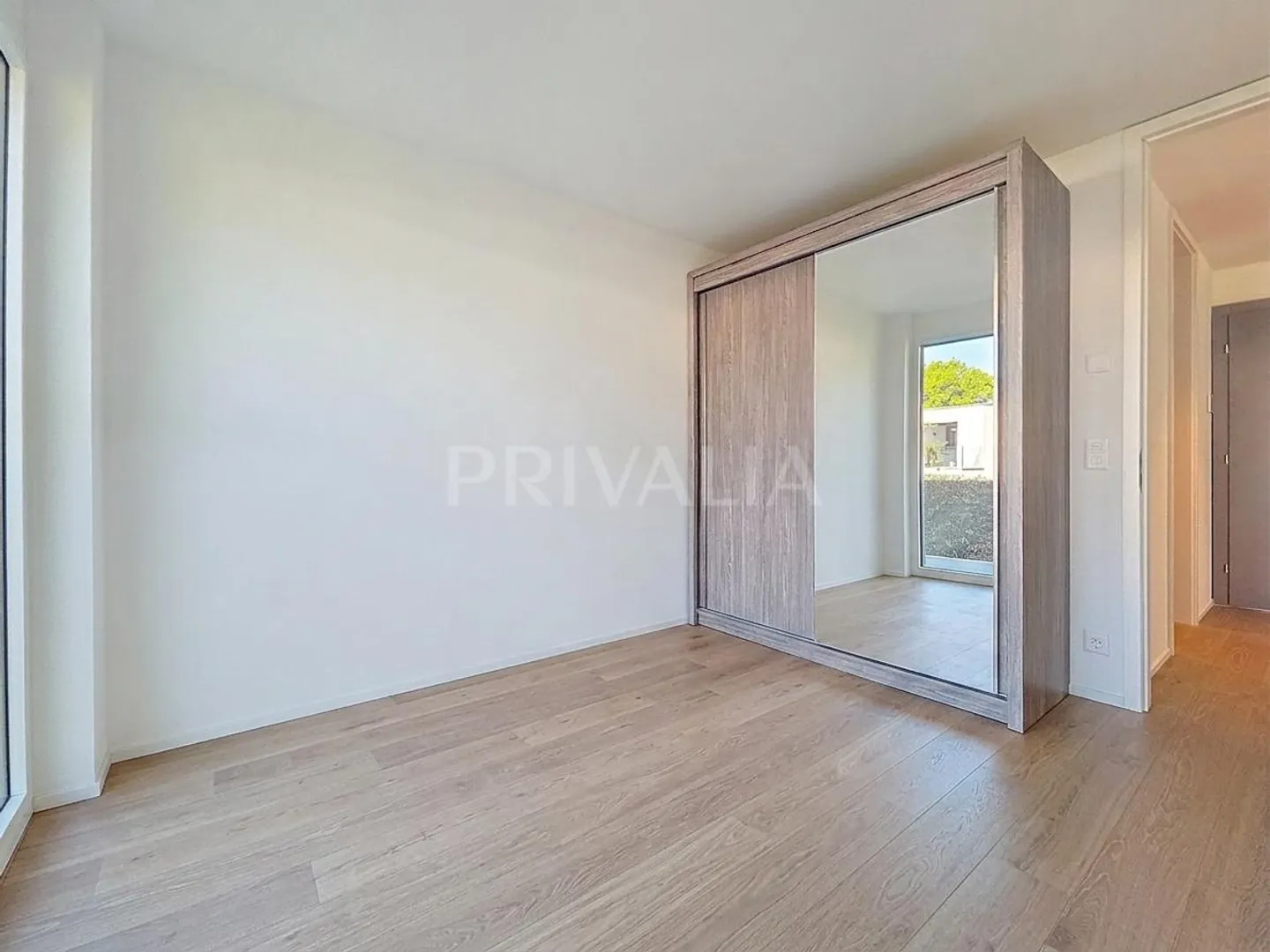 Appartement Contemporain au Lac - Photo 4 sur 7