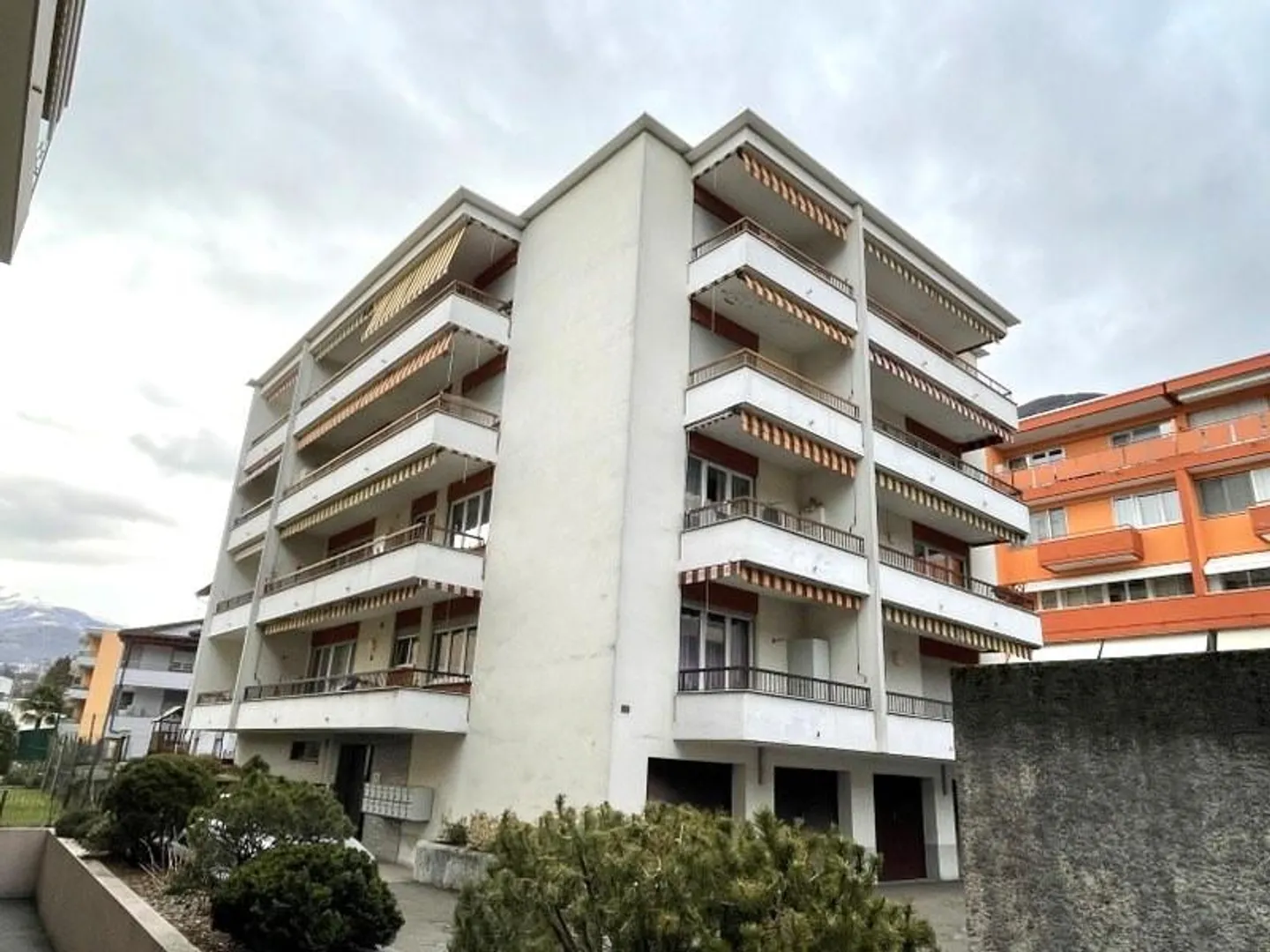 2,5-ZIMMER-WOHNUNG MIT BALKON - Foto 1 von 9