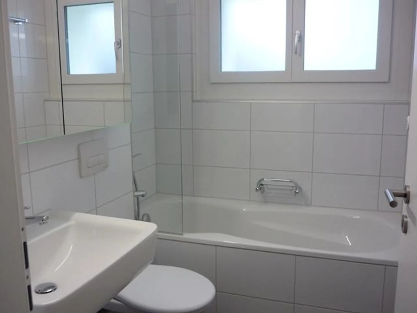 Appartamento in Affitto Vicino alla Città nel Verde - Foto 3 di 5