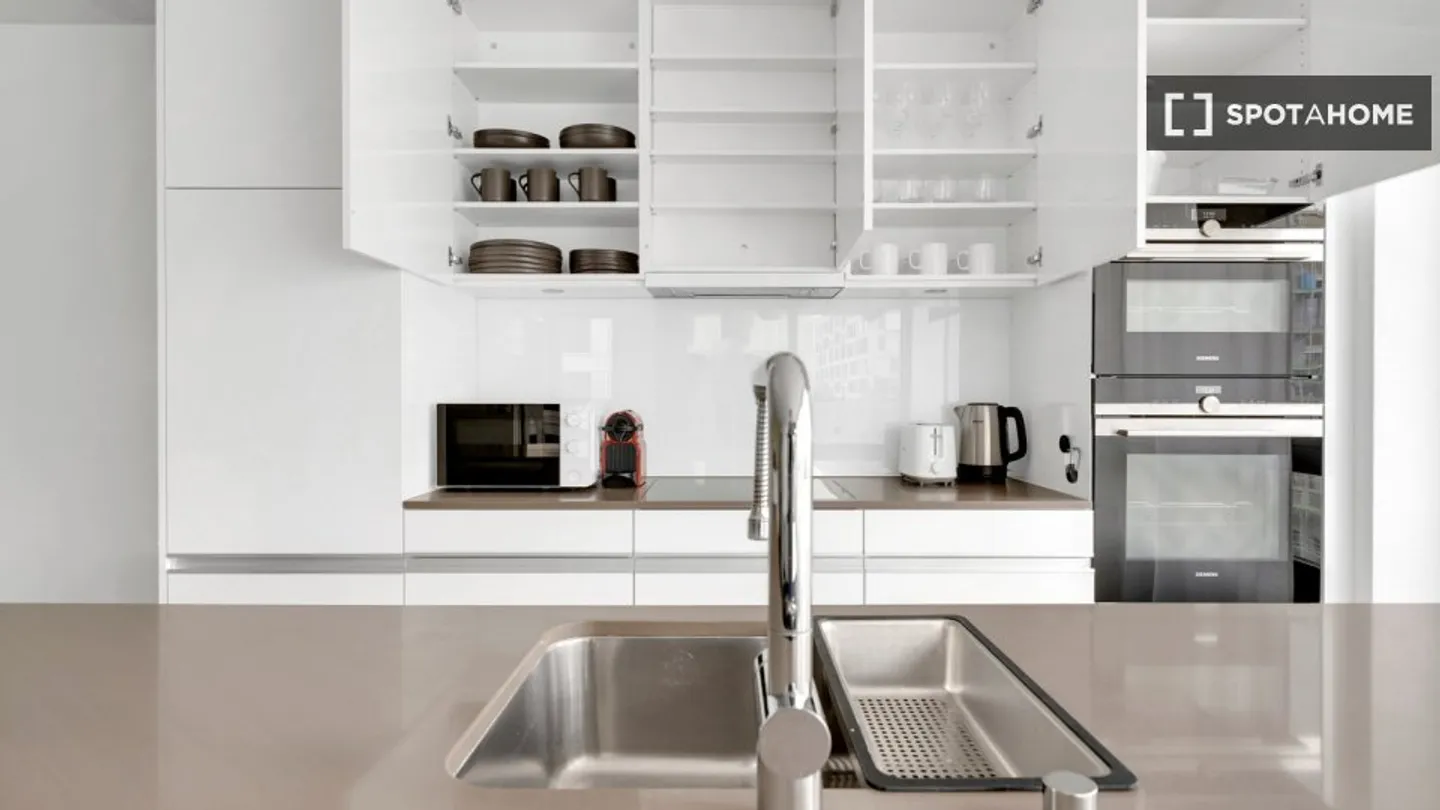 Discover, visit, and rent your new home online with complete confidence. - Photo 5 of 18