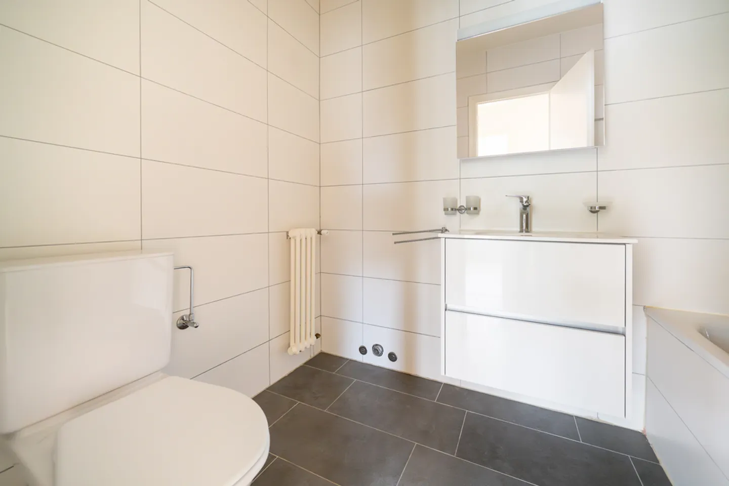 Appartement Charmant avec Balcon - Photo 4 sur 8