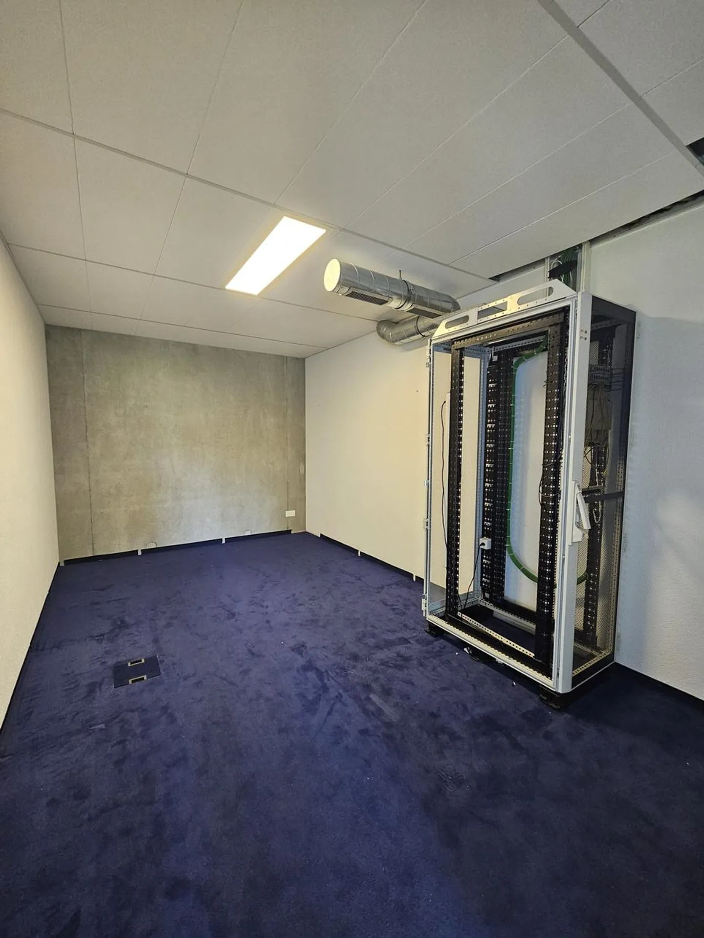 In the heart of the largest technology park in Switzerland (Y-Parc) - Photo 5 of 6