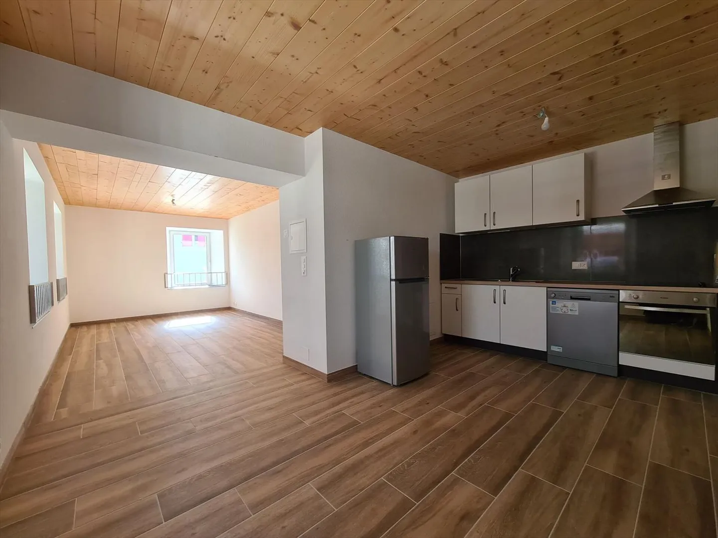 Apartment for rent - Photo 1 of 6