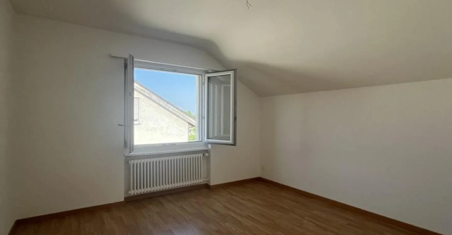 Beautiful 4.5 room apartment in Arch for rent! - Photo 4 of 7