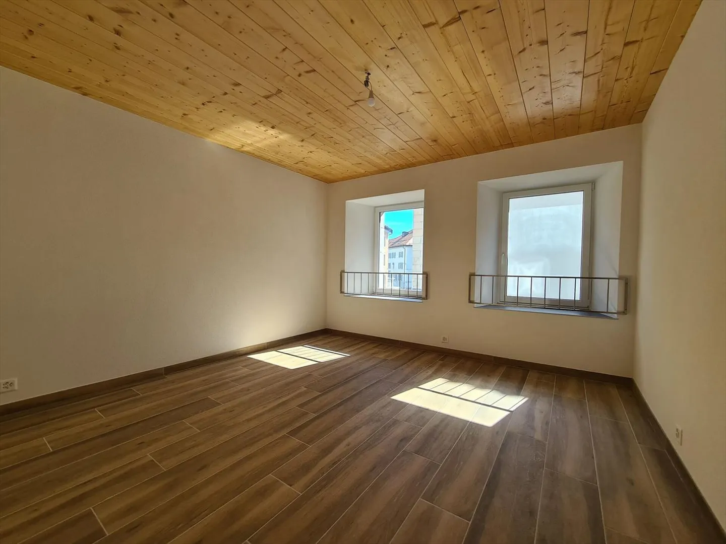 Apartment for rent - Photo 5 of 6