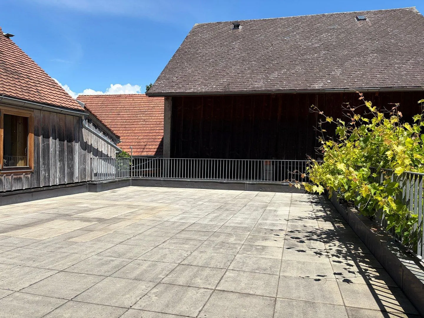 Appartement spacieux de 3½ pièces au cœur d'Erlach - Photo 8 sur 10