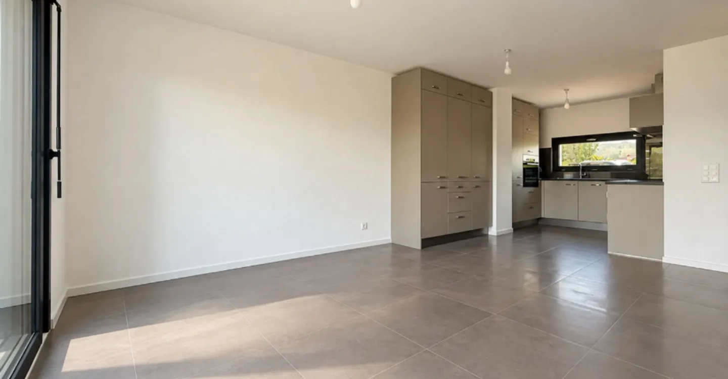 New Family Home with Terrace - Photo 4 of 11