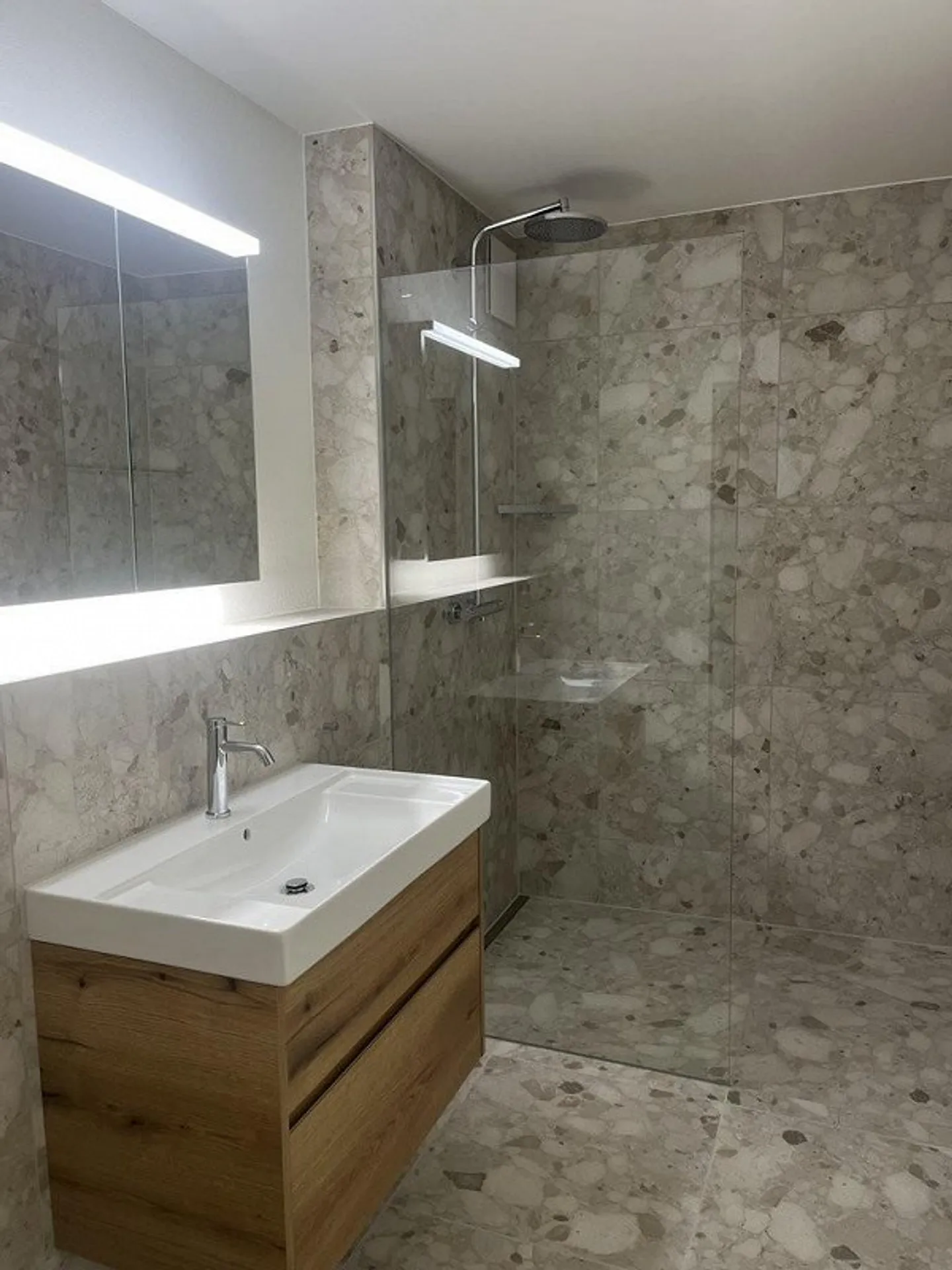 Prima locazione - Appartamento giardino familiare attraente in affitto - Foto 9 di 10