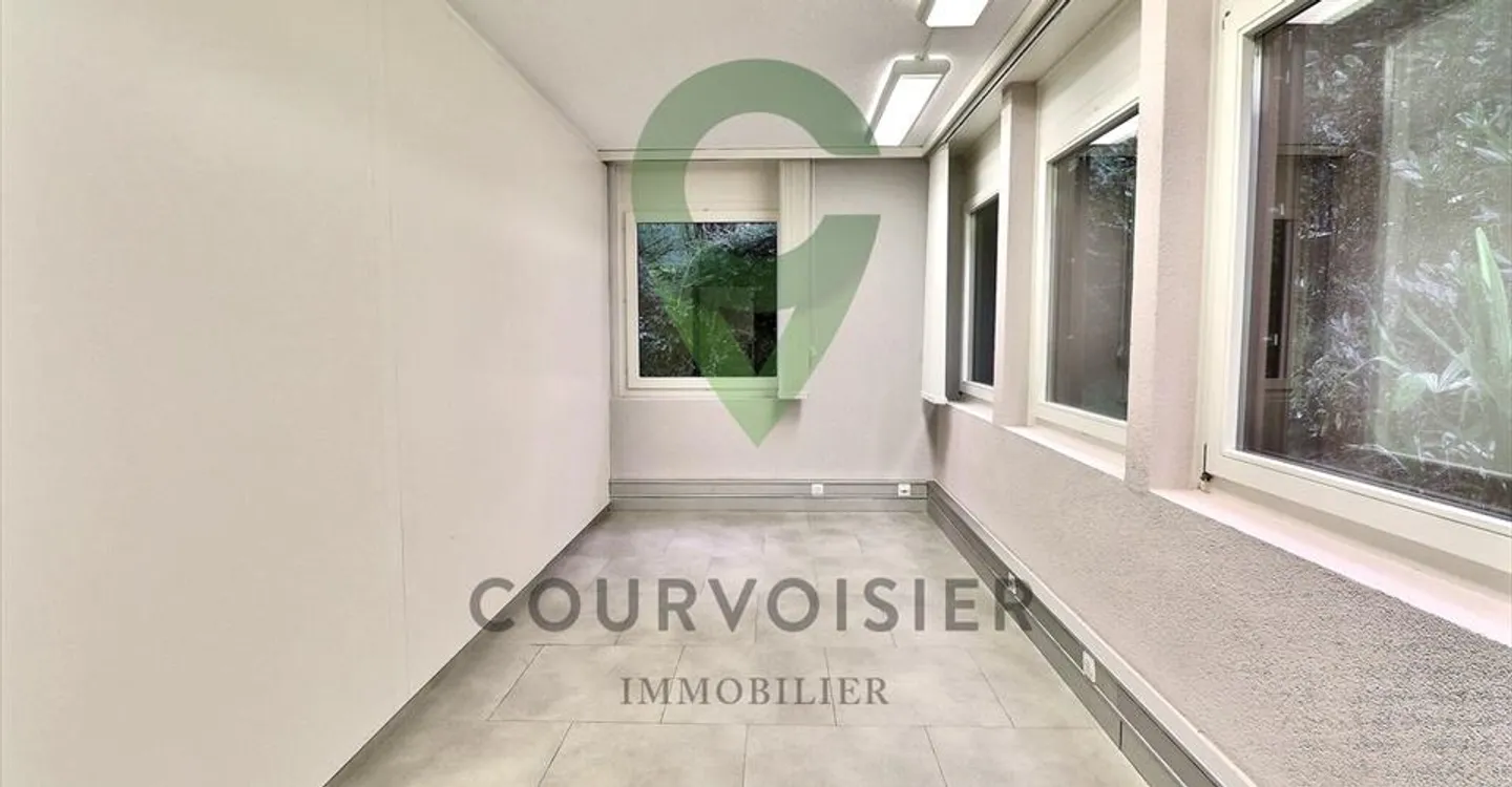 Spazio ufficio in affitto - Foto 9 di 11