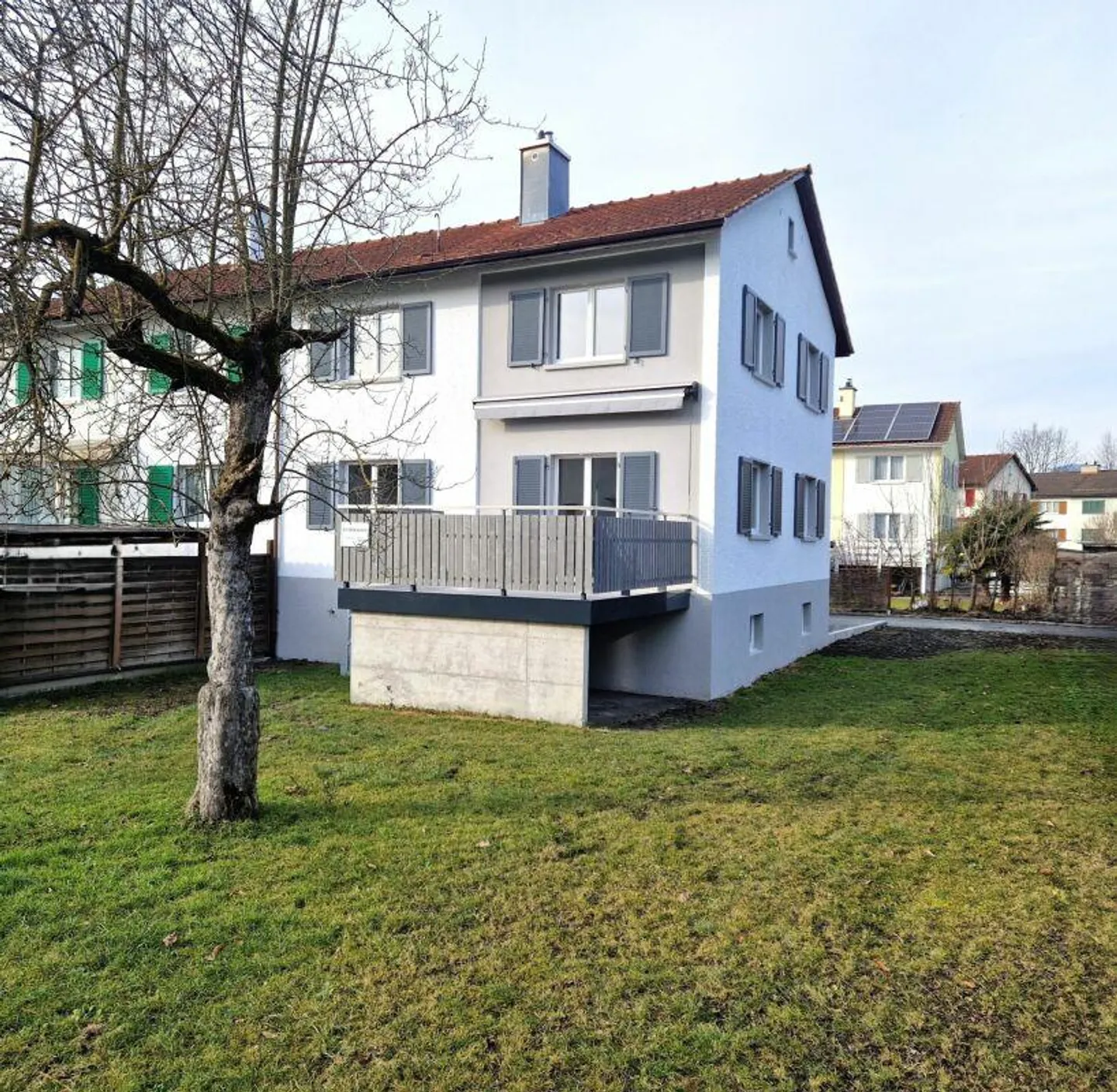 Maison jumelée dans un emplacement calme et ensoleillé à Widnau - entièrement rénovée - Photo 3 sur 20