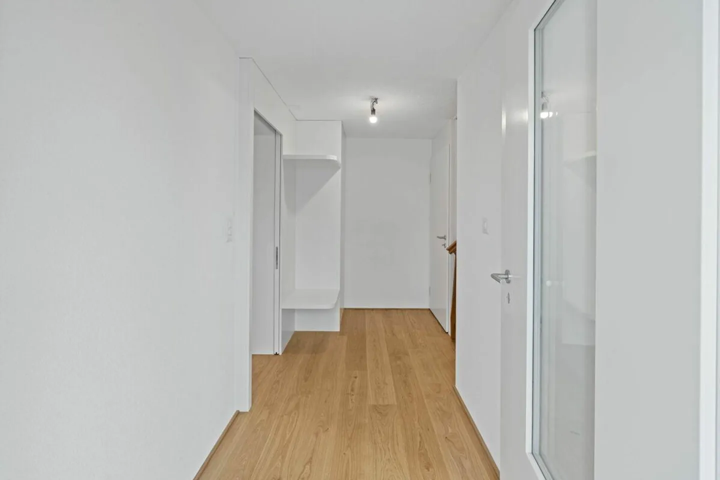 Maison jumelée dans un emplacement calme et ensoleillé à Widnau - entièrement rénovée - Photo 6 sur 20