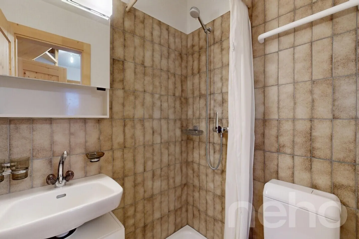 Chalet mit Direktem Pistenzugang - Foto 10 von 12