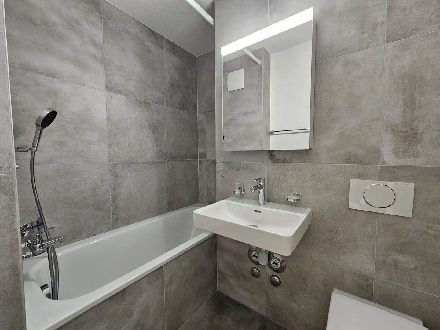 Sanierte 3.5 Zimmer Wohnung an urbaner Lage - Foto 7 von 8