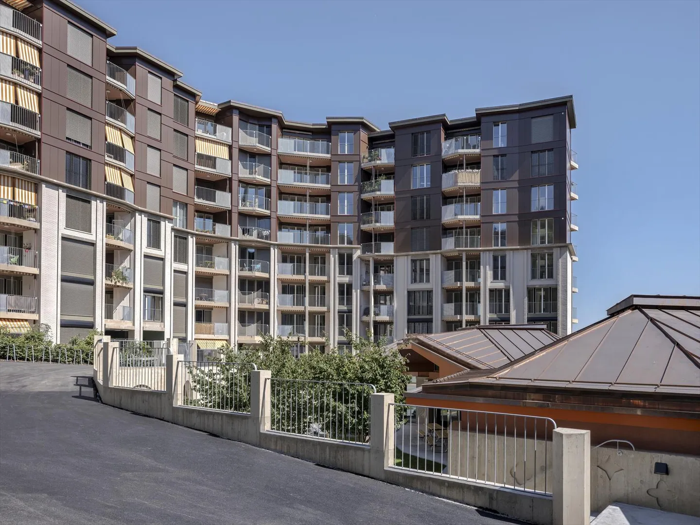 Modern Living in Guggachpark - Photo 7 of 8