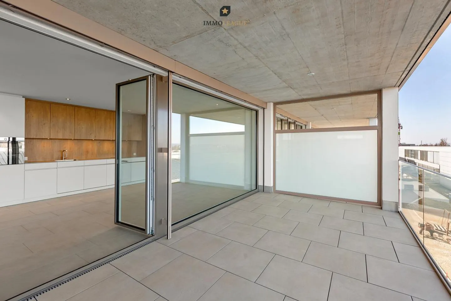 Situato in posizione centrale. Design moderno. Per il tuo comfort. - Foto 1 di 9