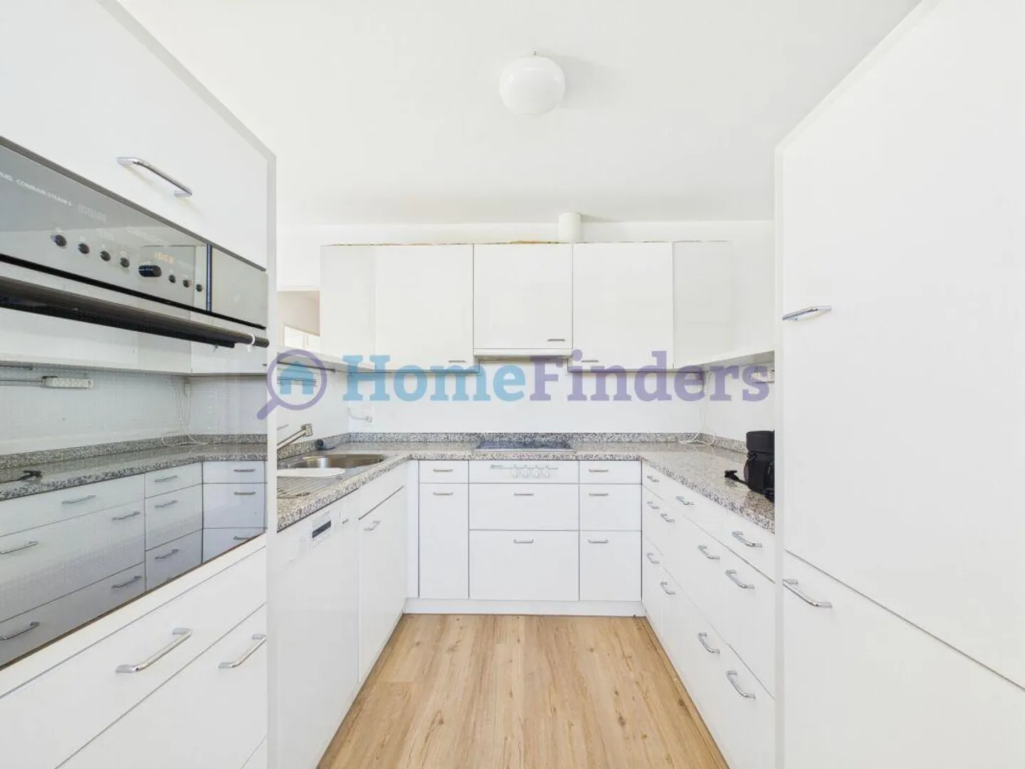 PRATIQUE AVEC BALCON ENSOLEILLÉ - Photo 2 sur 10