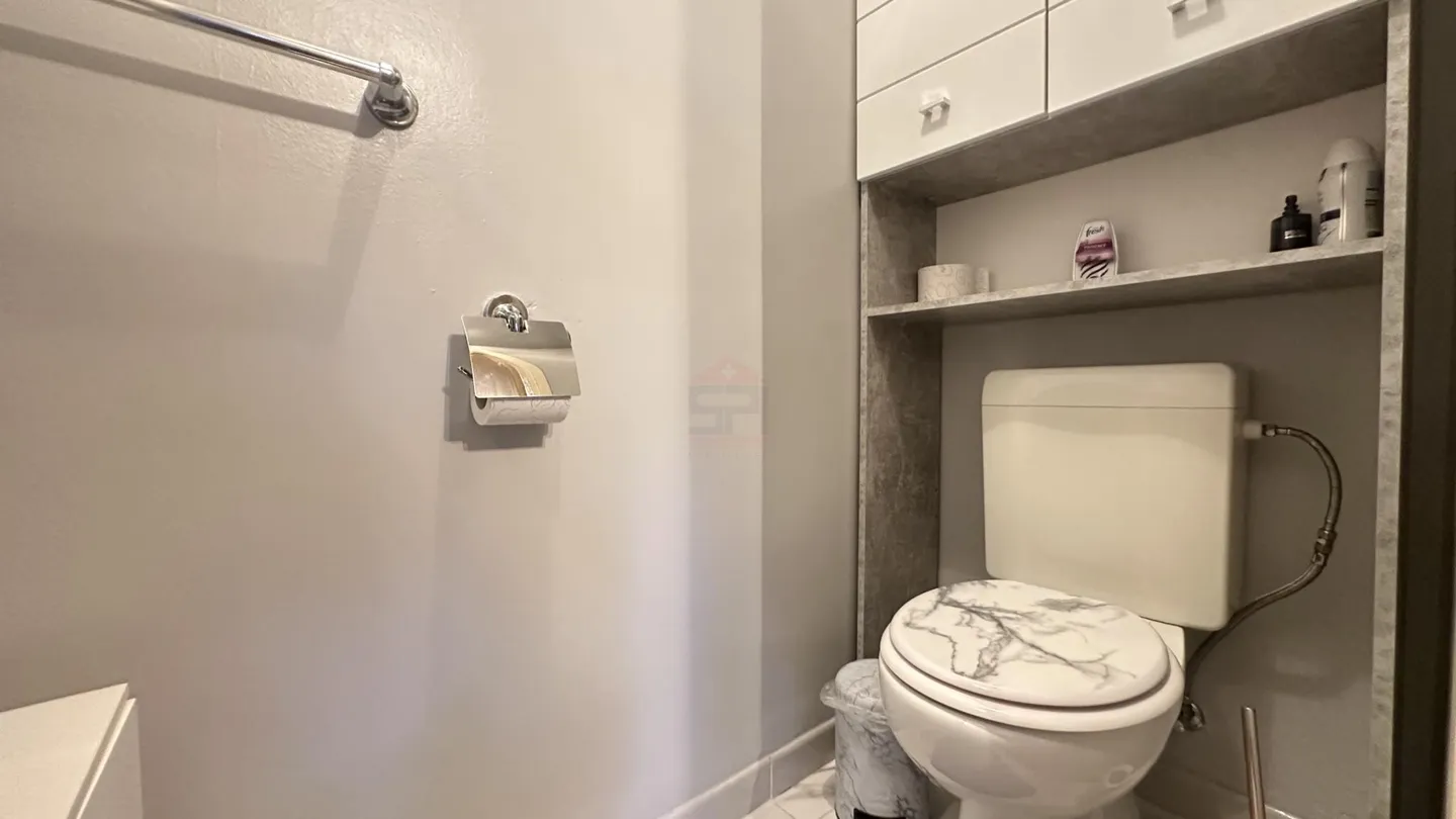 Geräumige 5-Zimmer-Wohnung in Meyrin - Foto 8 von 8