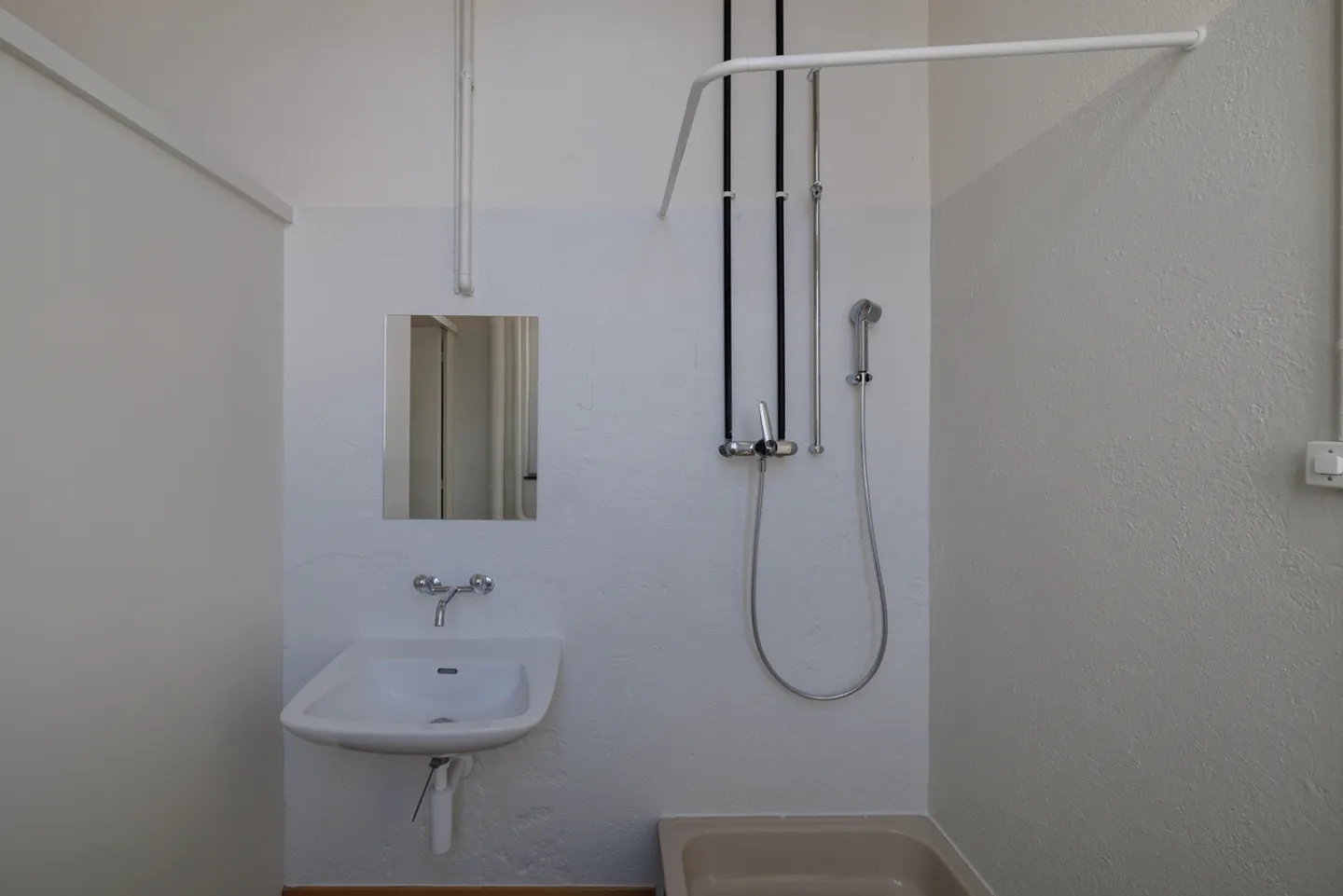 Commercial space with charm and versatile possibilities - Photo 11 of 13