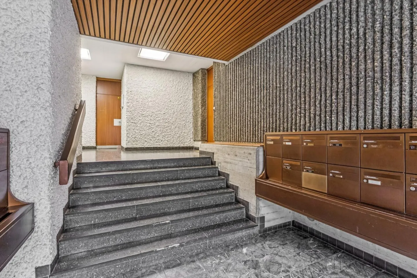 Joli appartement de 5.5 pièces à Carouge - Photo 2 sur 10