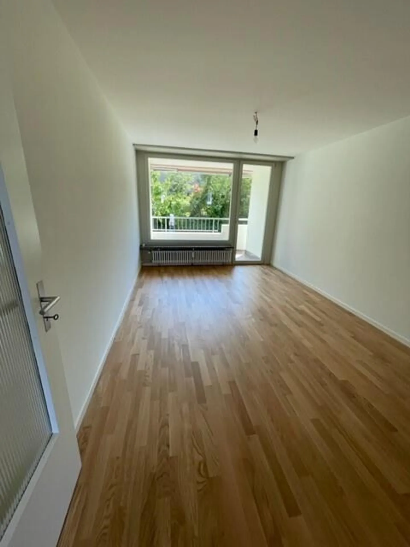 Attractive 3-room apartment in the green - Photo 4 of 6