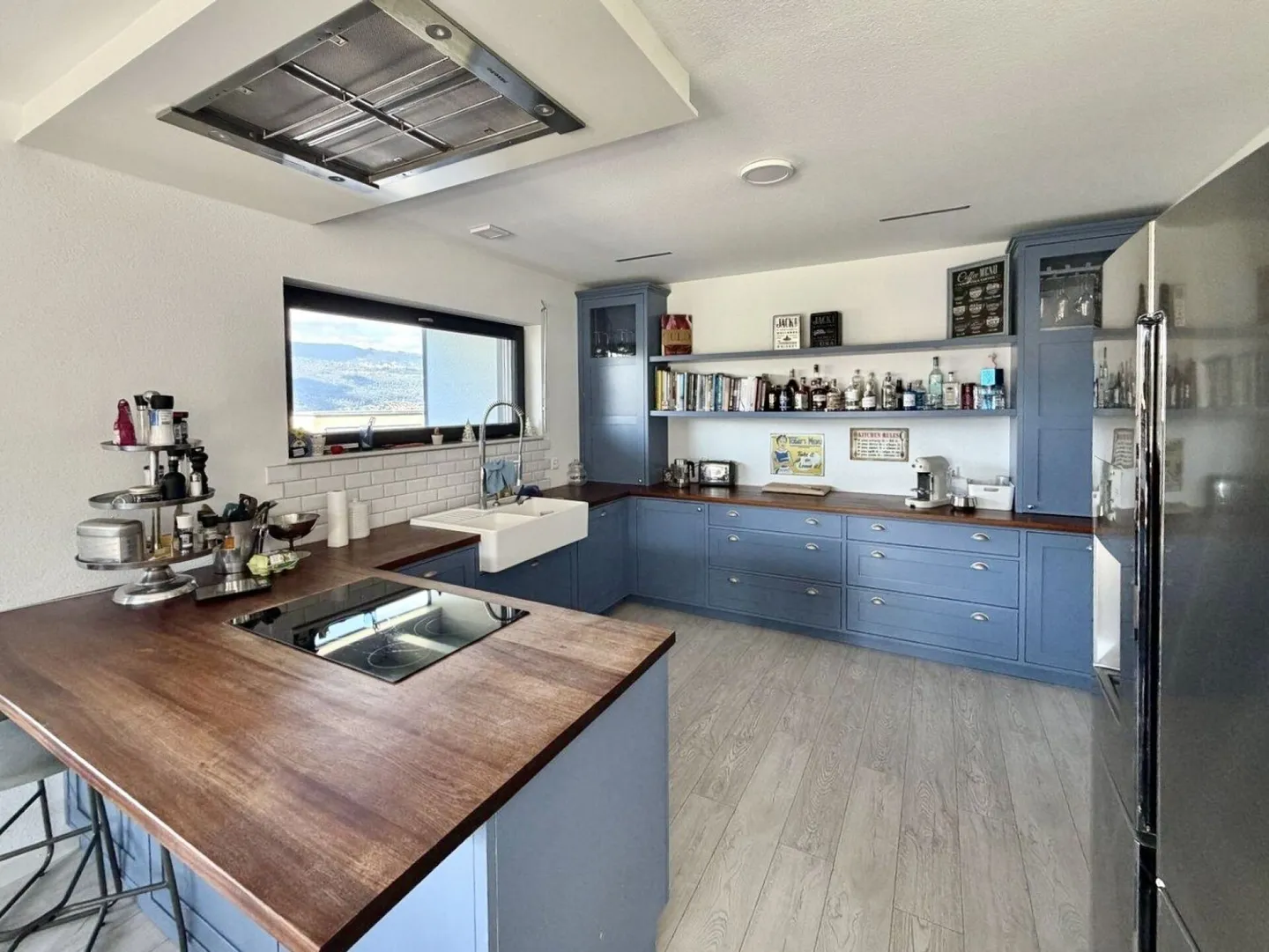 MODERNE VILLA MIT GROSSZÜGIGEM RAUMANGEBOT - Foto 5 von 6