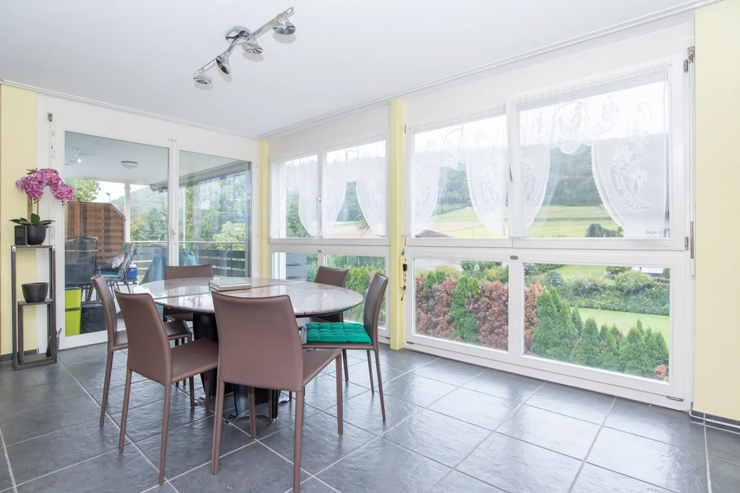 «Einziehen & wohlfühlen Gepflegte Wohnung mit Balkon und Lift» - Foto 3 von 9