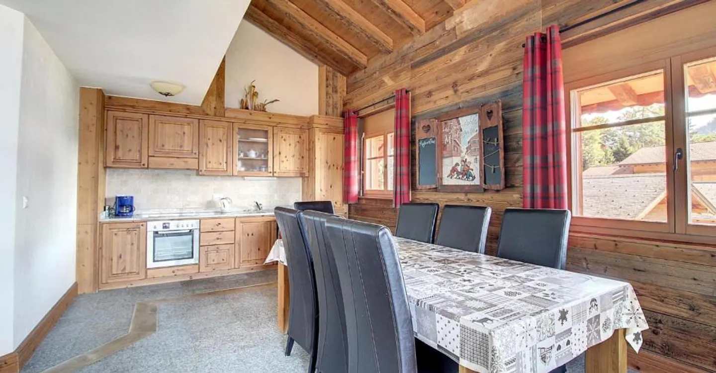 Duplex 5.5 Zimmer mit Balkon und Panoramablick in einer Zweitwohnung - Foto 3 von 11