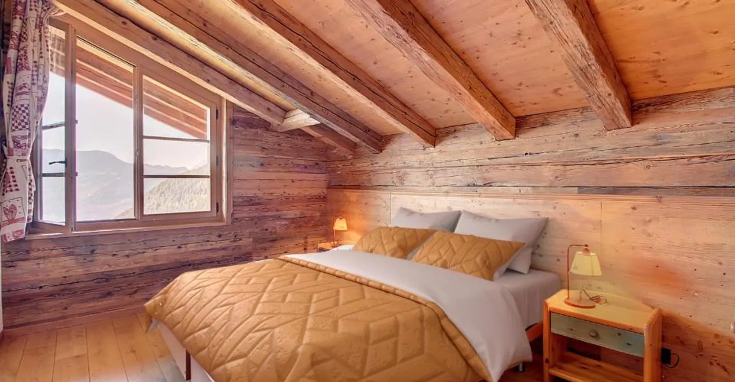 Duplex 5.5 Zimmer mit Balkon und Panoramablick in einer Zweitwohnung - Foto 4 von 11