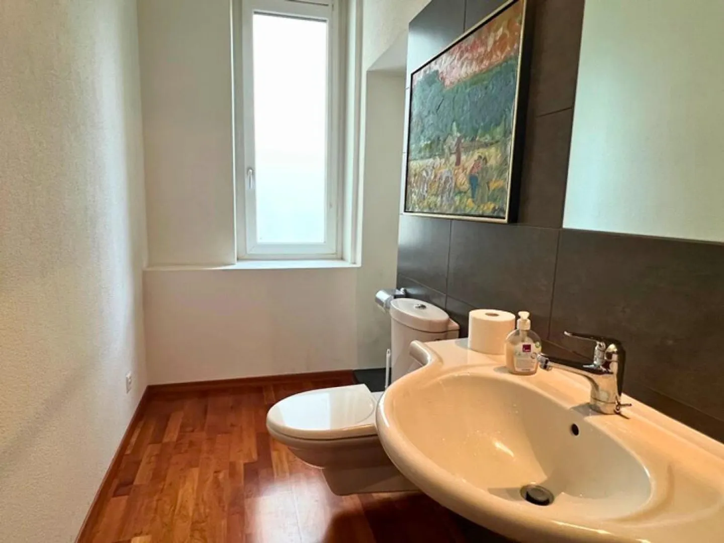 Zu verkaufen elegantes Apartment im Zentrum von Chiasso, das als Büros genutzt wird - Foto 10 von 10