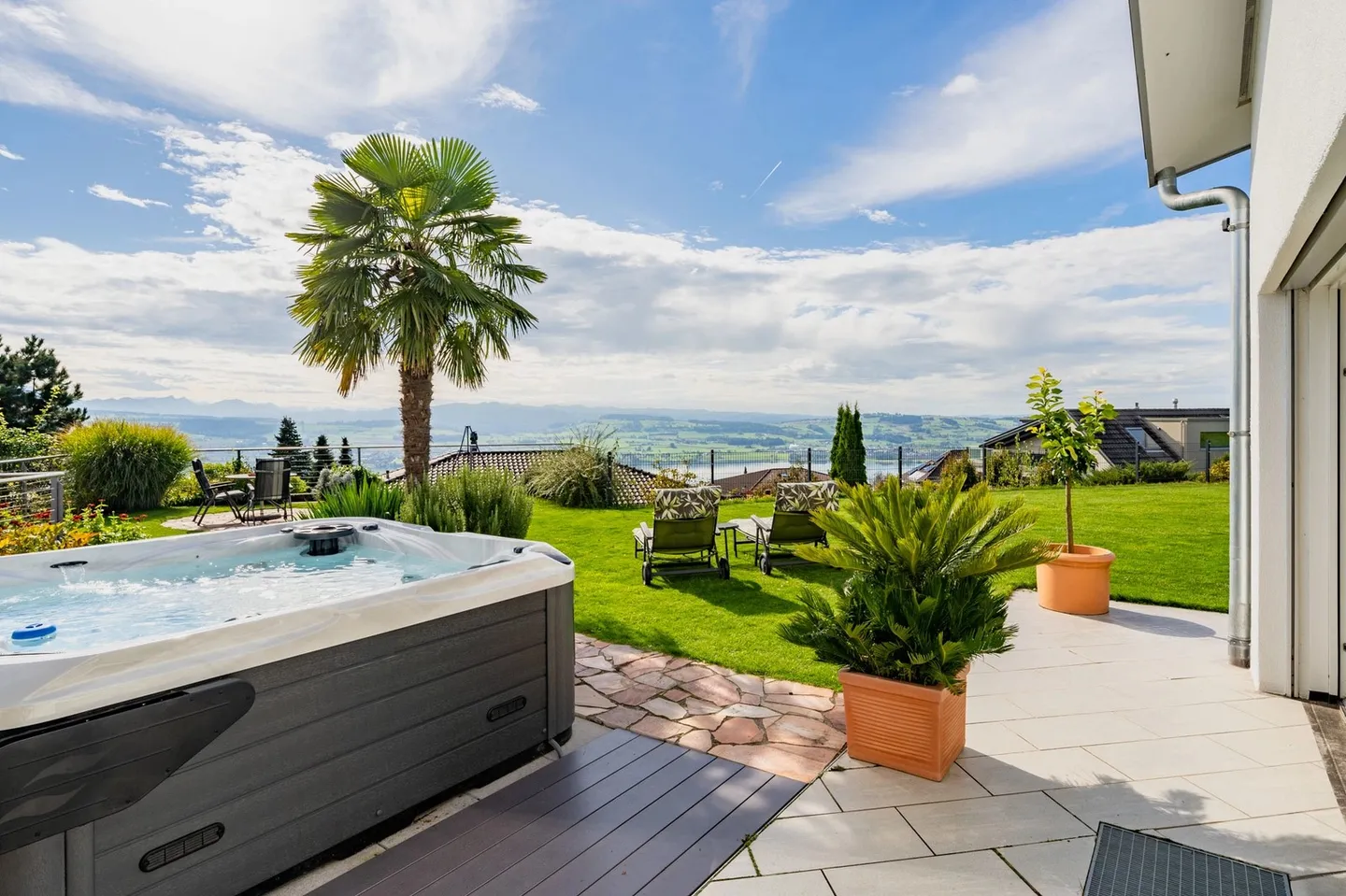 Espace pour la famille - Vivre la nature, profiter du confort - Photo 1 sur 4