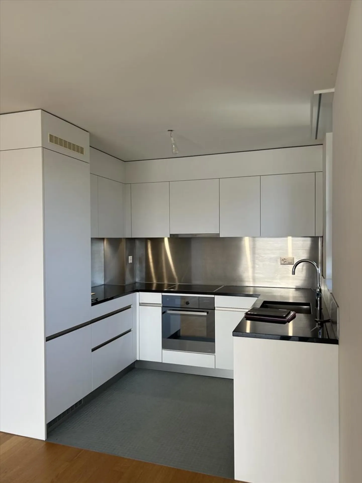 Apartment for rent - Photo 2 of 6