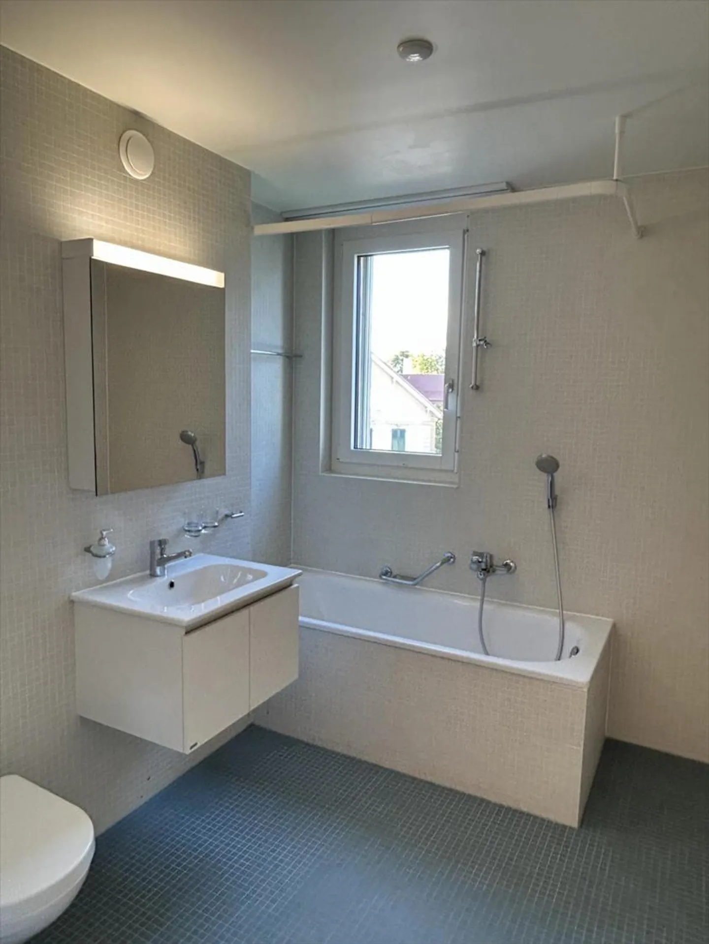 Apartment for rent - Photo 5 of 6