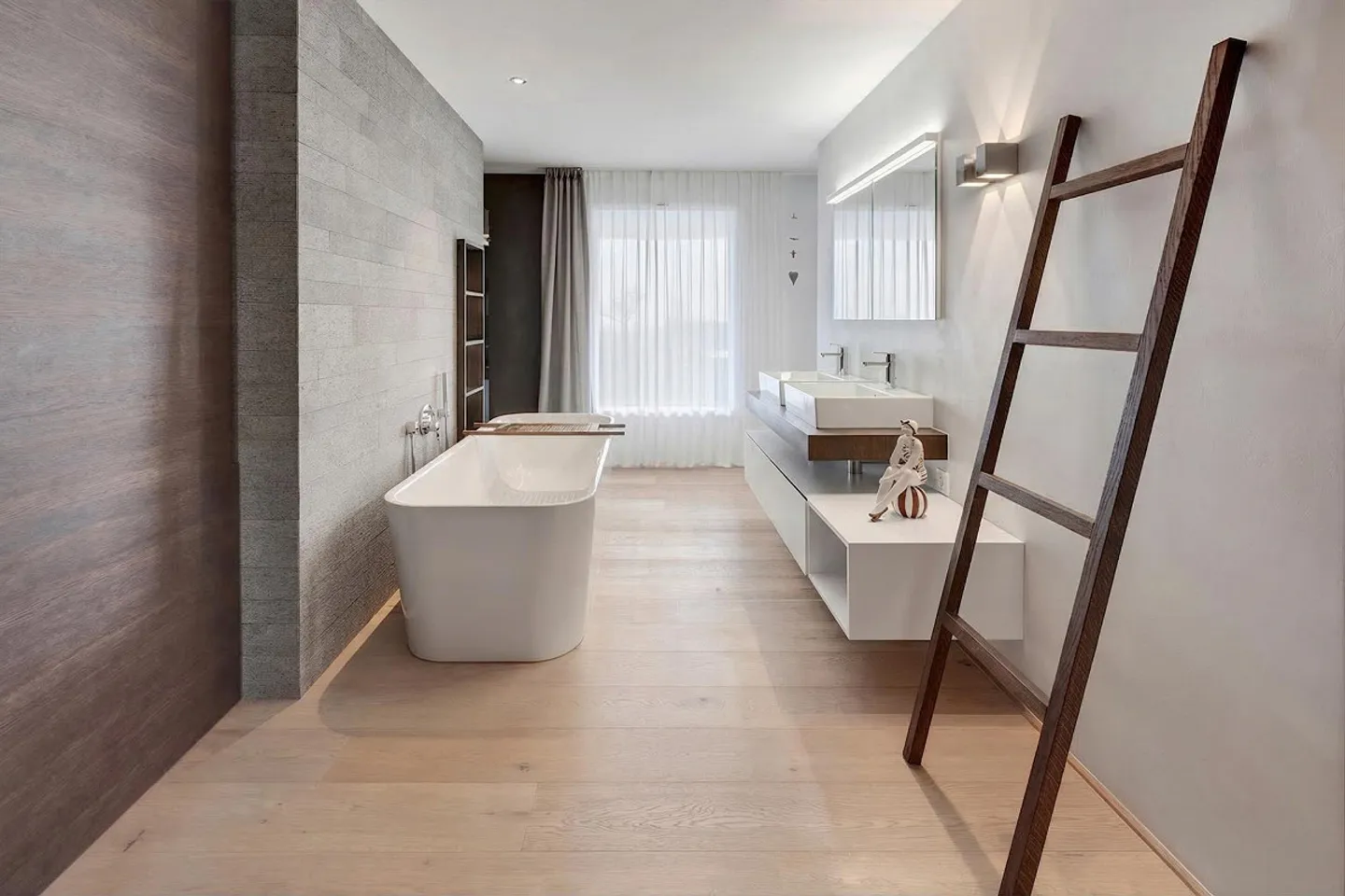 Point fort architectural avec vue et flair moderne - Photo 5 sur 7