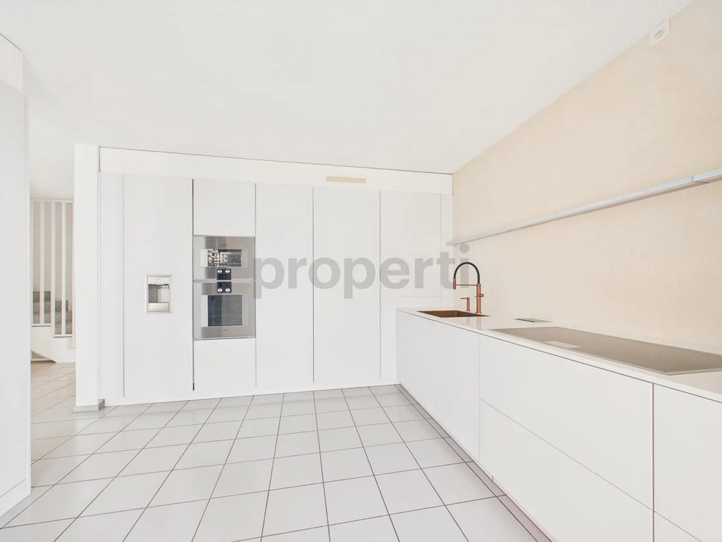 Villa elegante con vista lago - Foto 6 di 14