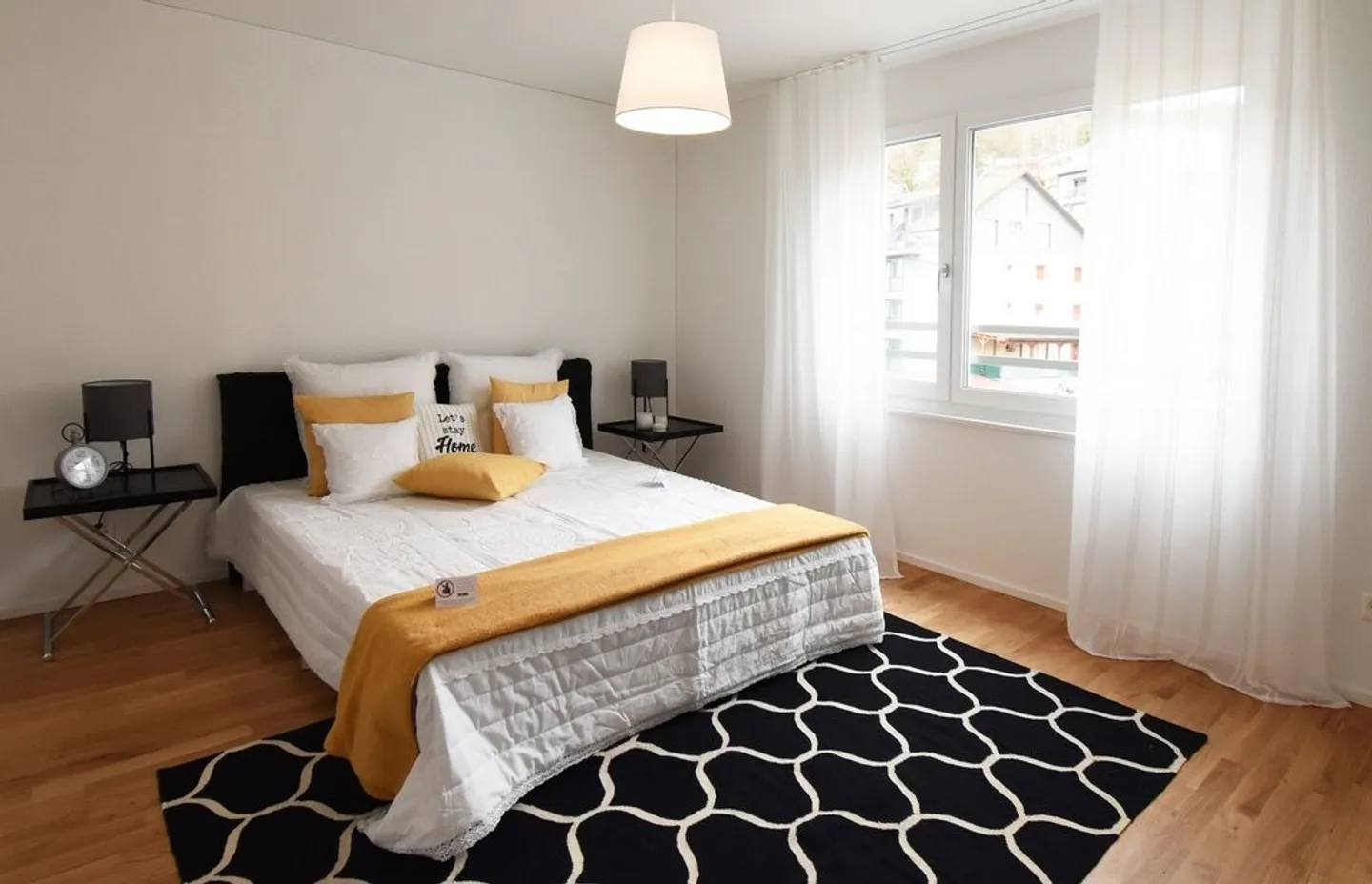 Modern Multi-Family Home - Photo 7 of 9