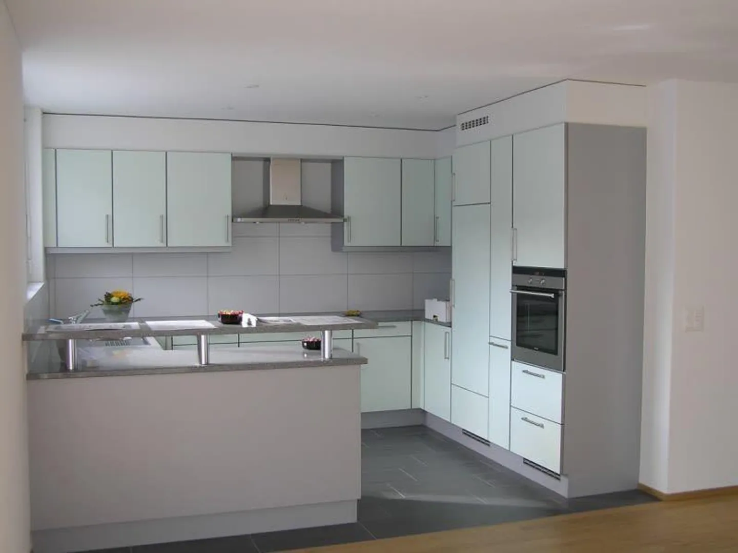 Appartamento di 4,5 stanze in un quartiere adatto alle famiglie e tranquillo - Foto 2 di 8