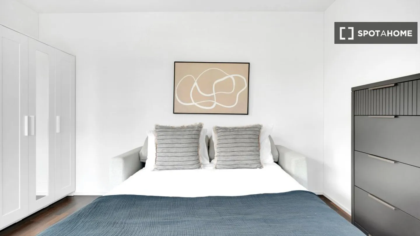 Discover, visit, and rent your new home online with complete confidence. - Photo 15 of 18