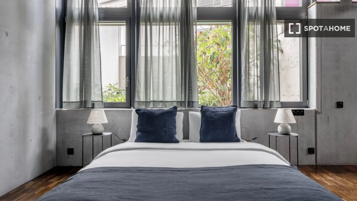 Discover, visit and rent your new home online with full confidence. - Photo 15 of 18