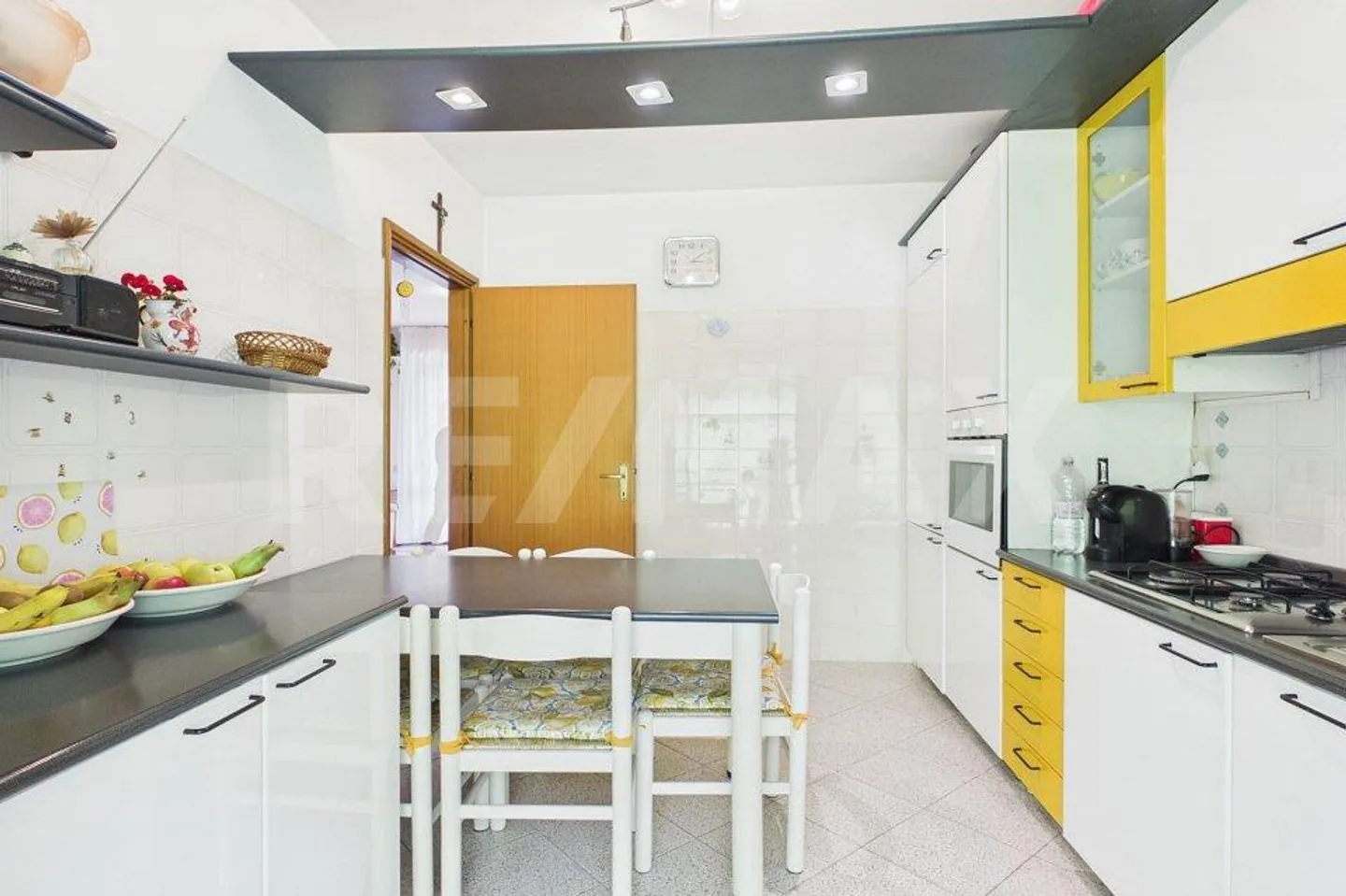 Italien - Colverde - Helles Apartment mit Terrasse - Foto 4 von 12