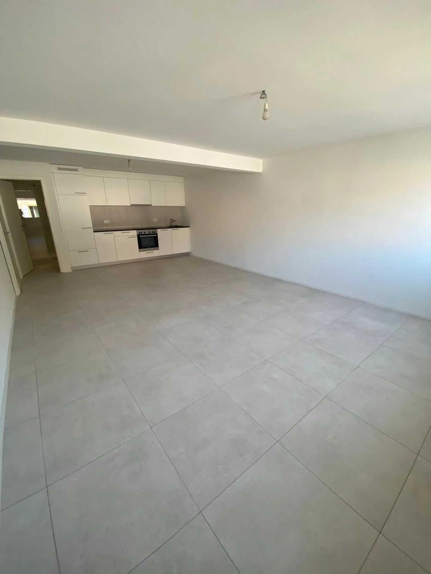 Large loft-style studio close to many amenities - Photo 1 of 3