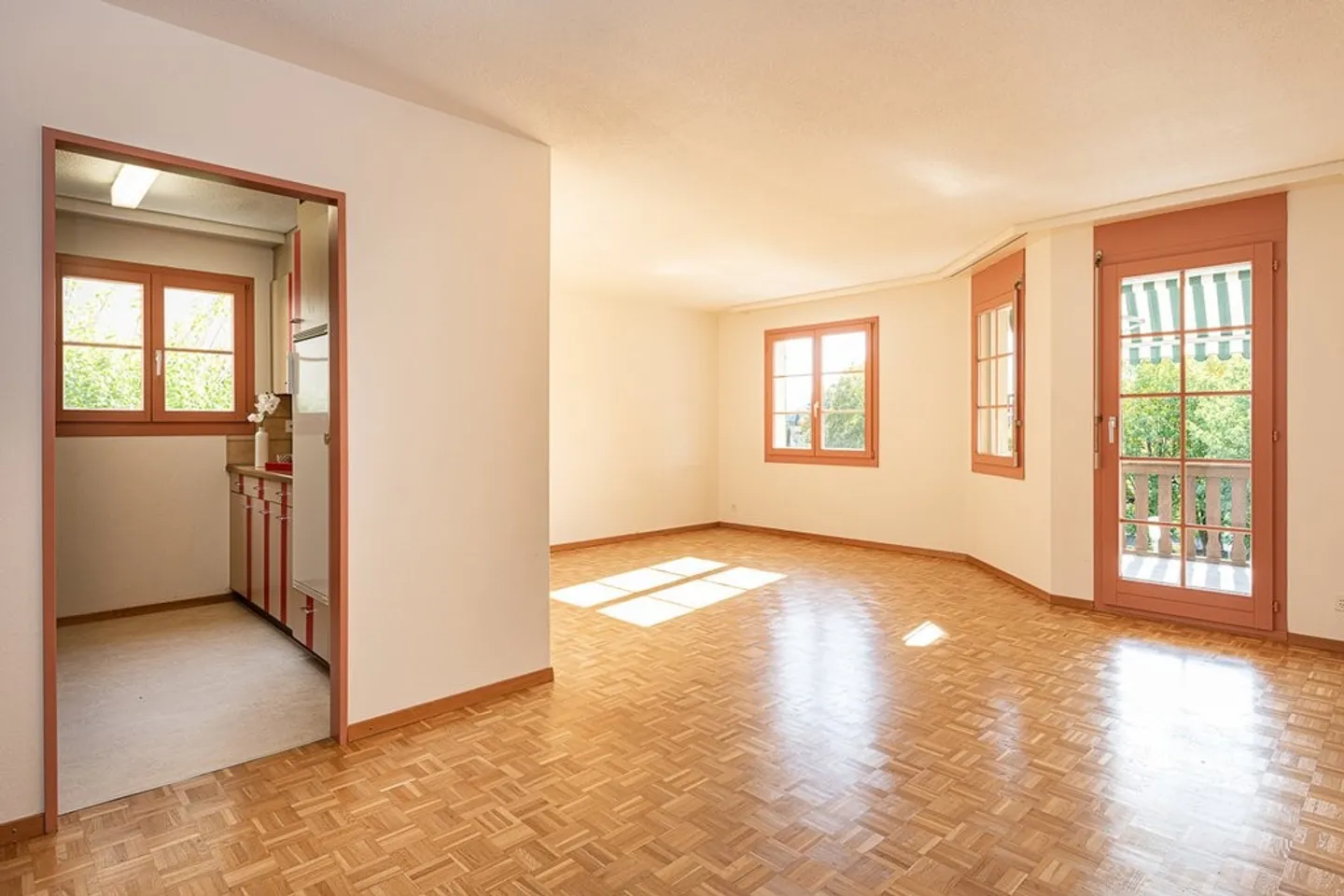 Apartment for rent - Photo 3 of 8