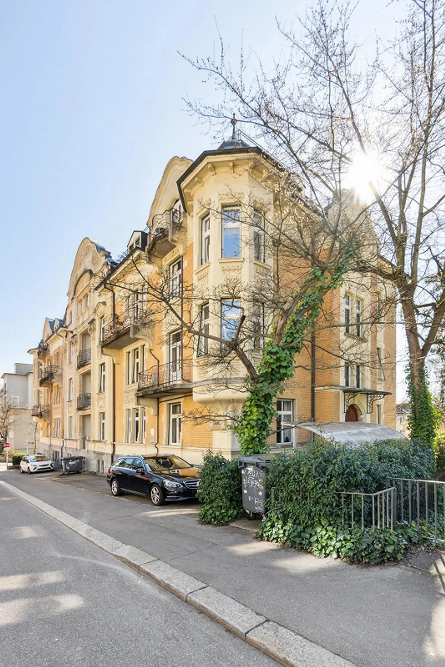 Appartamento con fascino storico a Zürichberg - Foto 1 di 4