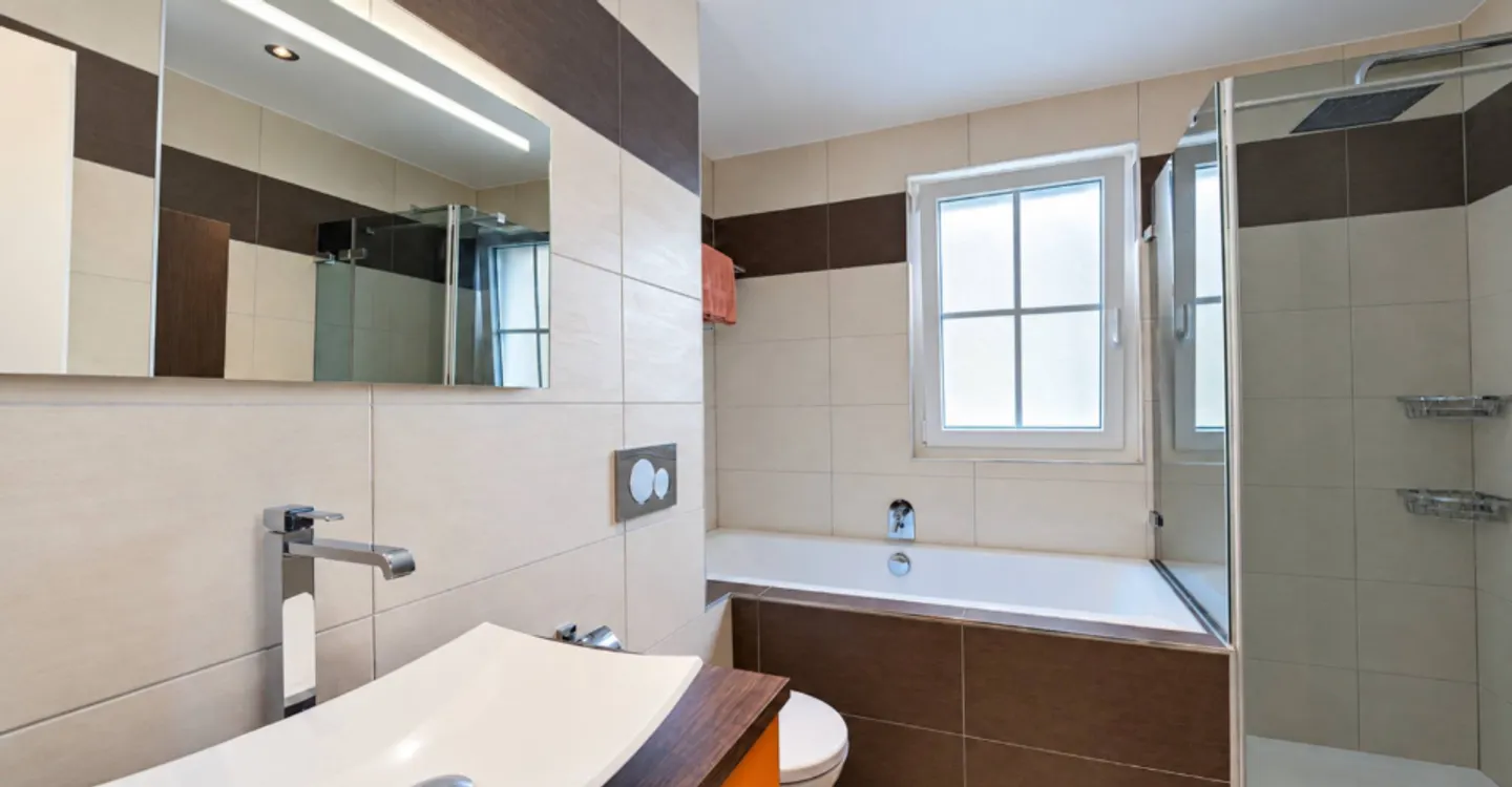 4,5 Zimmer mit zwei Balkonen - PPE von 8 Einheiten - Foto 5 von 5