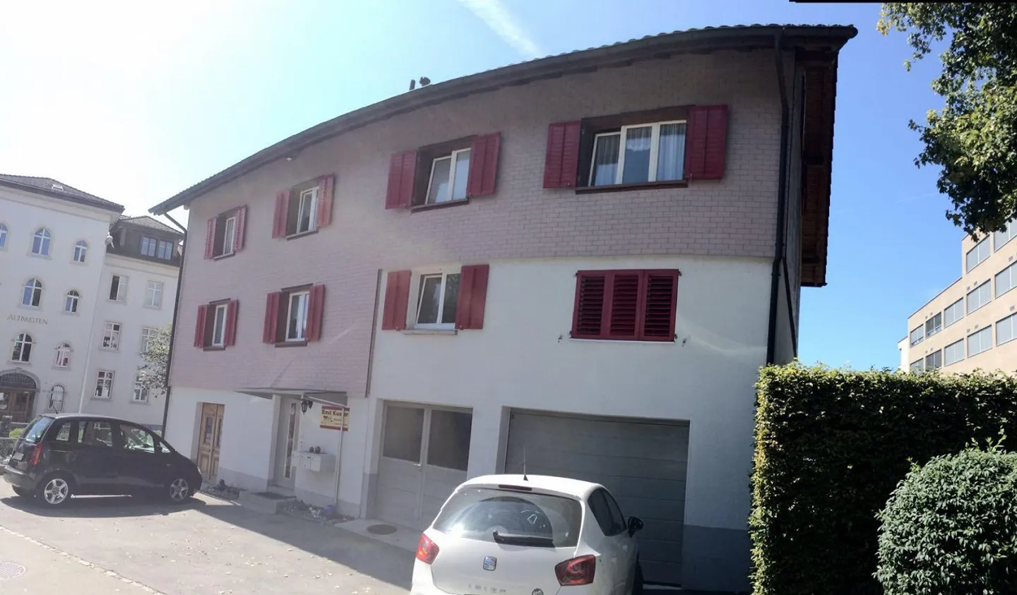 Apartment in a prime location with terrace - Photo 8 of 8