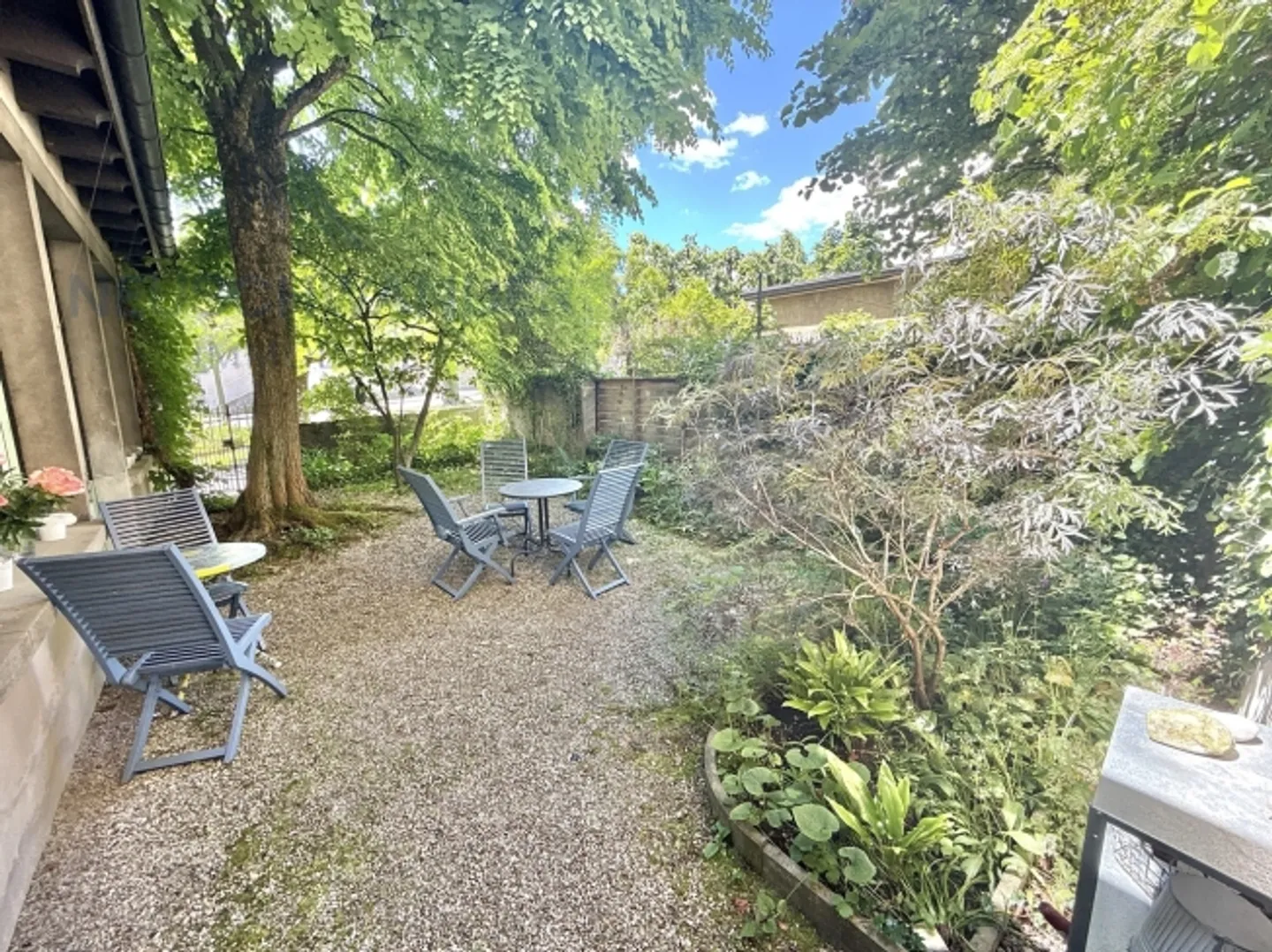 Unica passerella tra due edifici nel centro storico con giardino - Foto 7 di 20